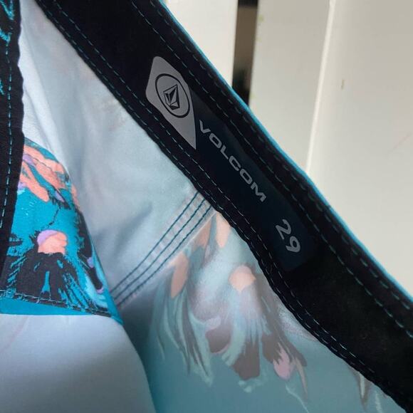 Volcom Mens Shorts Sz 29 Board Manic 2 Trunks‎ Blue Combo 4 Peach Floral NEW - Picture 7 of 8